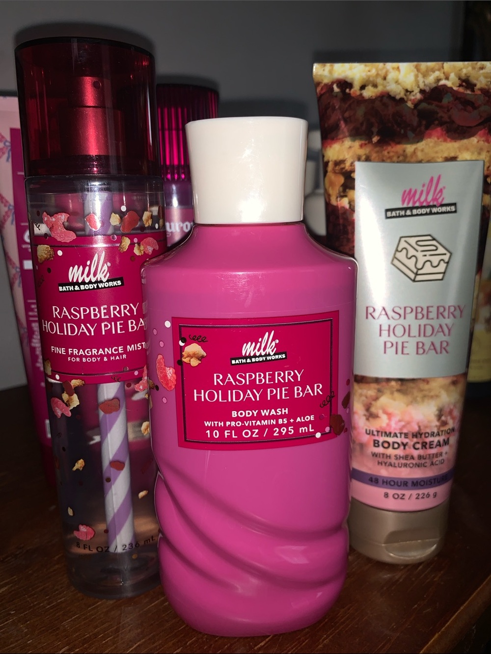 Bath & Body Works Raspberry Holiday Pie Bar Mist, Cream, Wash - Pink